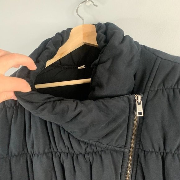 Lululemon Women's Rejuvenate Jacket Black Cropped Puffer Asymmetric Sweater 6 - Picture 8 of 13